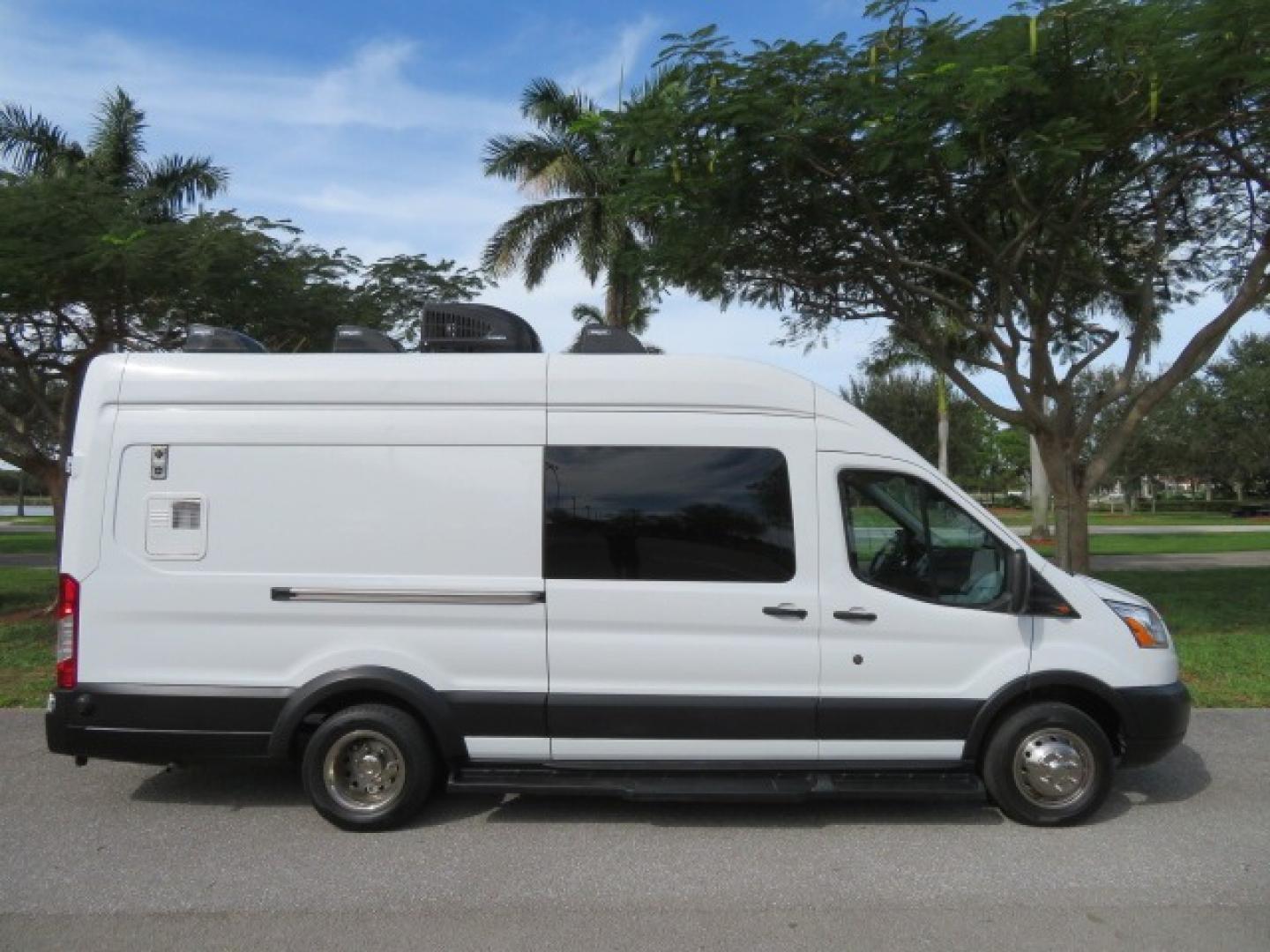 2019 White /Gray Ford Transit (1FTRS4XG0KK) , located at 4301 Oak Circle #19, Boca Raton, FL, 33431, (954) 561-2499, 26.388861, -80.084038 - 2019 Ford Transit T350 High Roof Extended Commercial Dog Grooming Van Wag-n-tails Dyna Groom Conversion fully equipped with everything you need to start your dog grooming business or add to your fleet. Mobile Dog Grooming Van Mobile Grooming Vehicle. Wag-N-Tails Conversion. This van is fully loaded - Photo#18